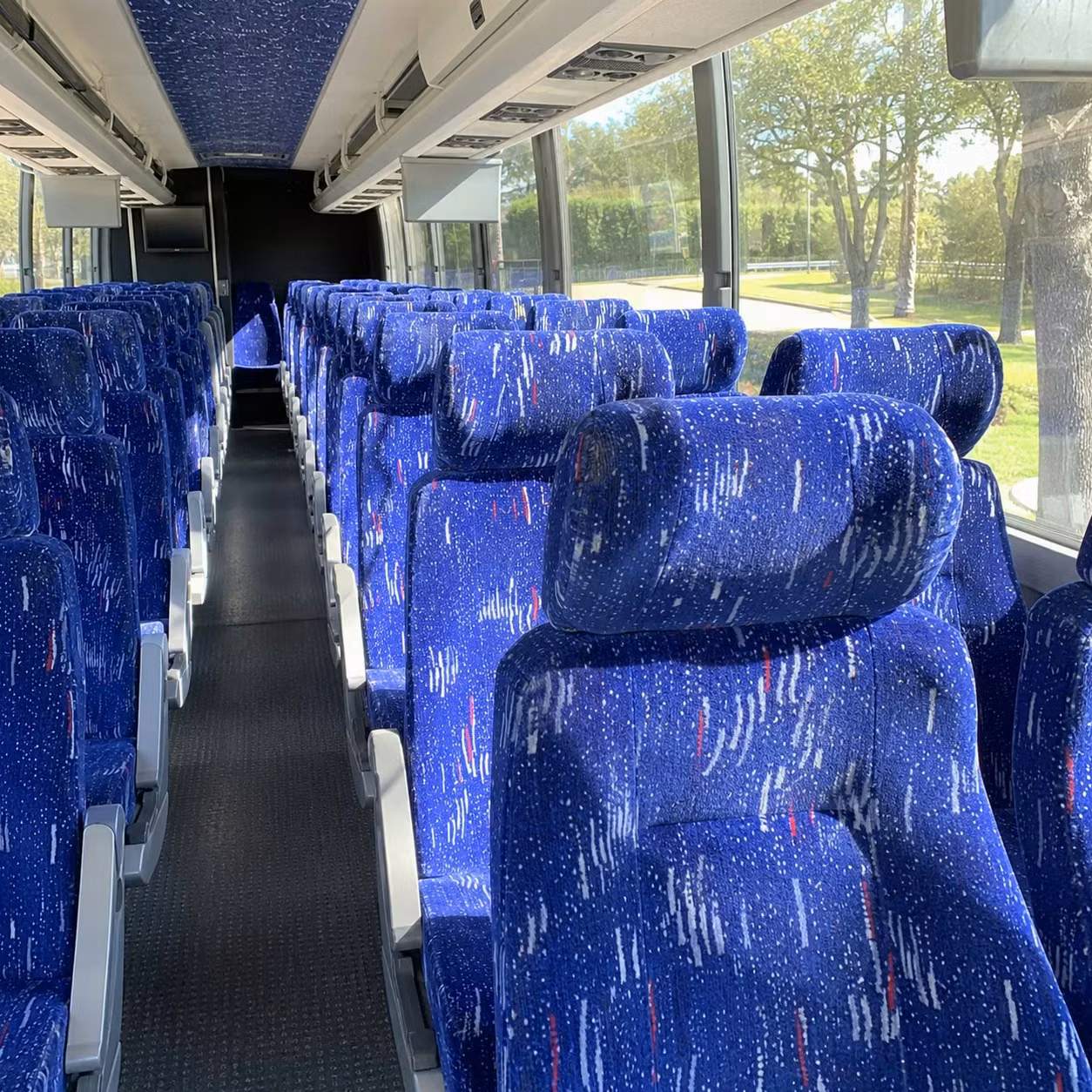 a charter bus is the smartest way to move large groups between anaheim concert venues and hotels