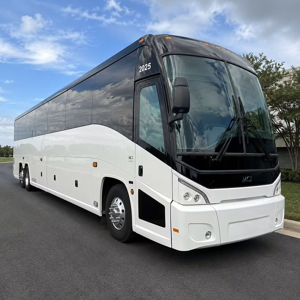 anaheim convention center shuttle bus rentals for conferences and trade shows